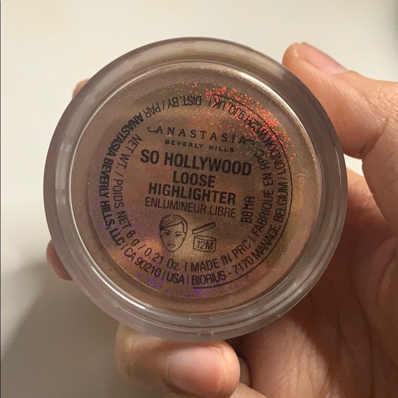 ABH loose highlighter in so Hollywood - Picture 2 of 3